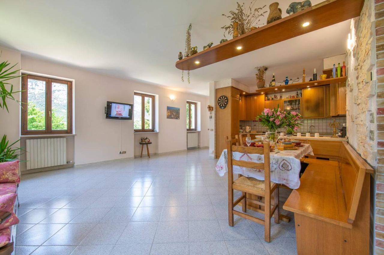 Le3Sirene Apartment Brentino Belluno ภายนอก รูปภาพ